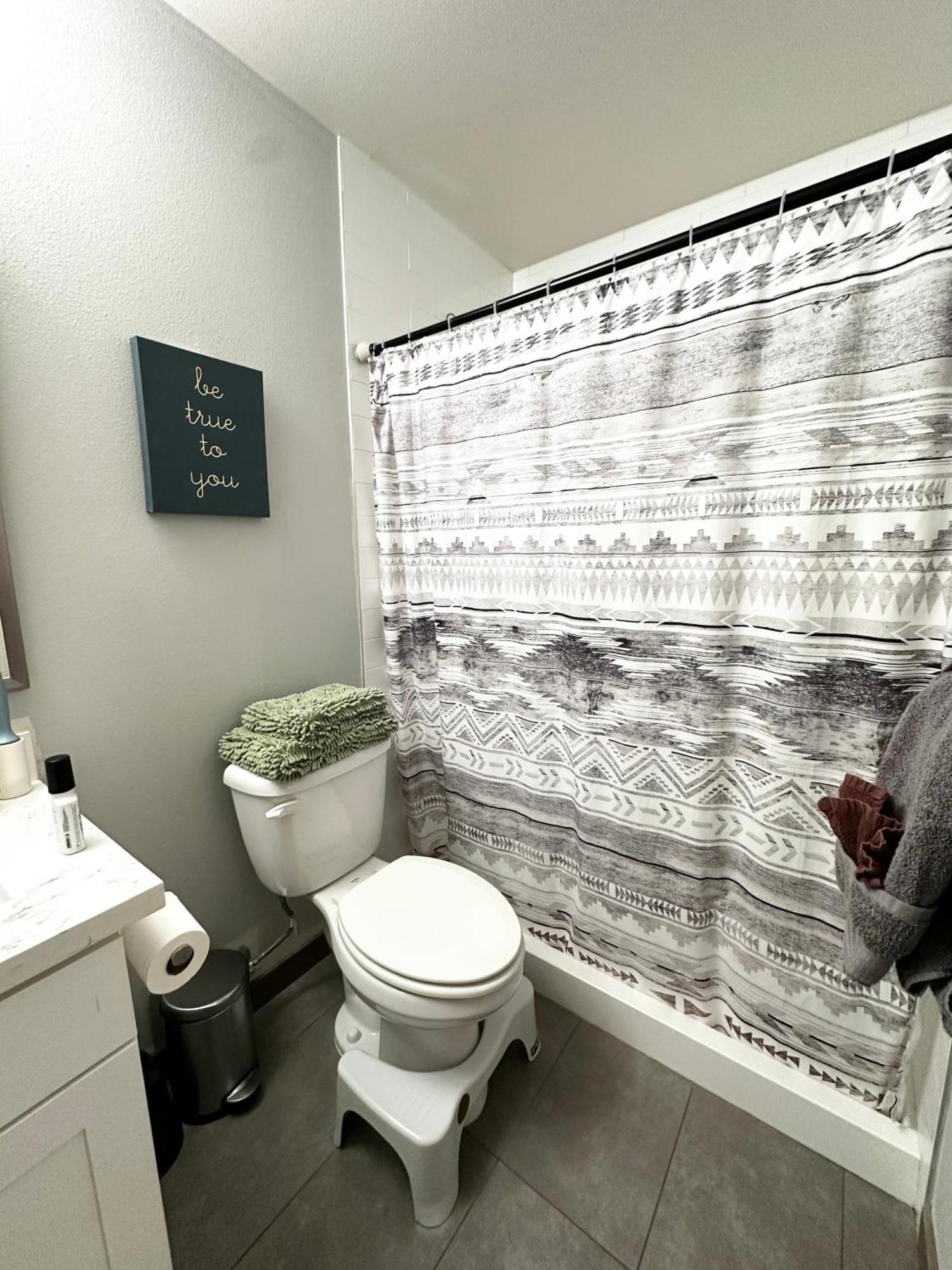Central Tacoma Homestay With Breakfast Included -Private Room- Room photo